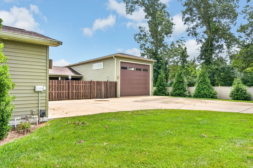 171 Red Oak Dr Crossville, TN 38555