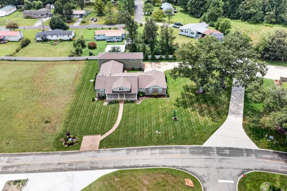 171 Red Oak Dr Crossville, TN 38555
