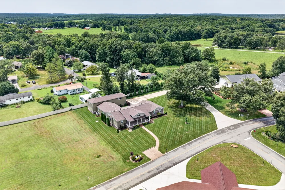 171 Red Oak Dr Crossville, TN 38555