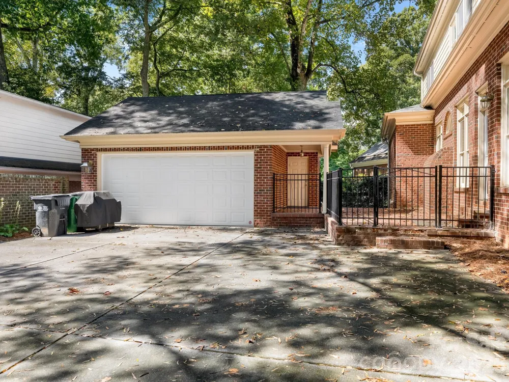 1105 Randolph Oaks Court Charlotte, NC 28211
