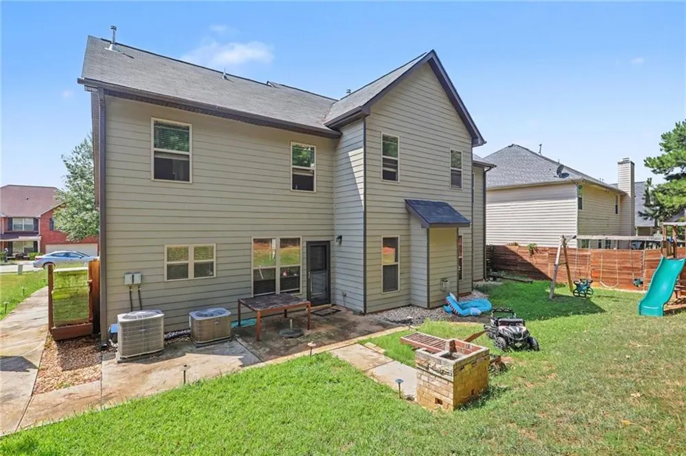 646 Toronto Circle Hampton, GA 30228