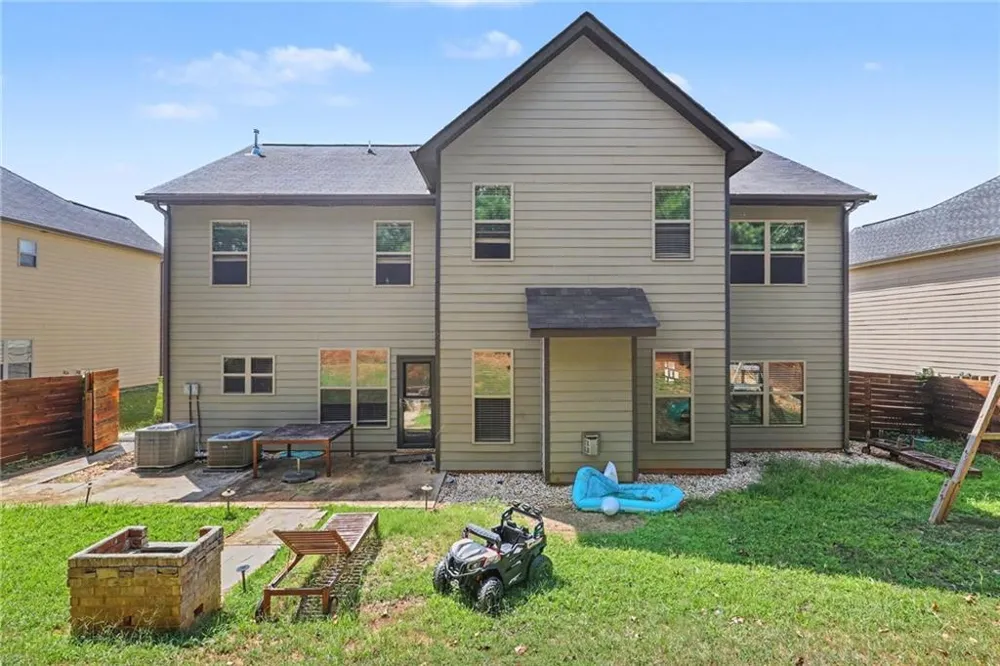 646 Toronto Circle Hampton, GA 30228
