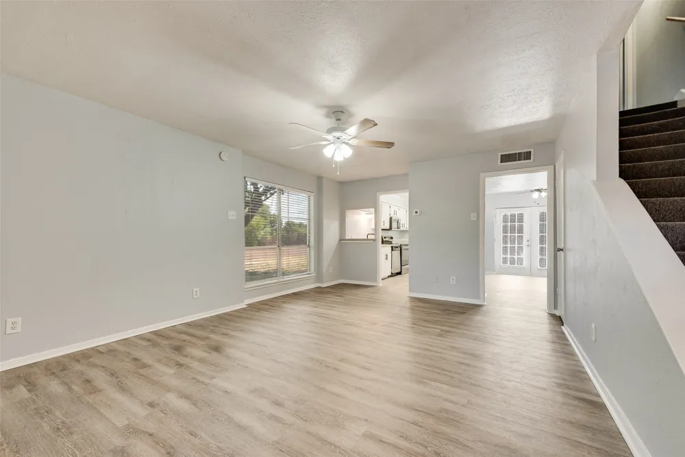 264 Rolling Hills Place Lancaster, TX 75146
