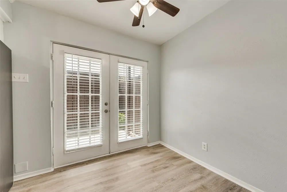 264 Rolling Hills Place Lancaster, TX 75146