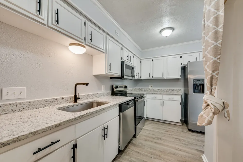 264 Rolling Hills Place Lancaster, TX 75146