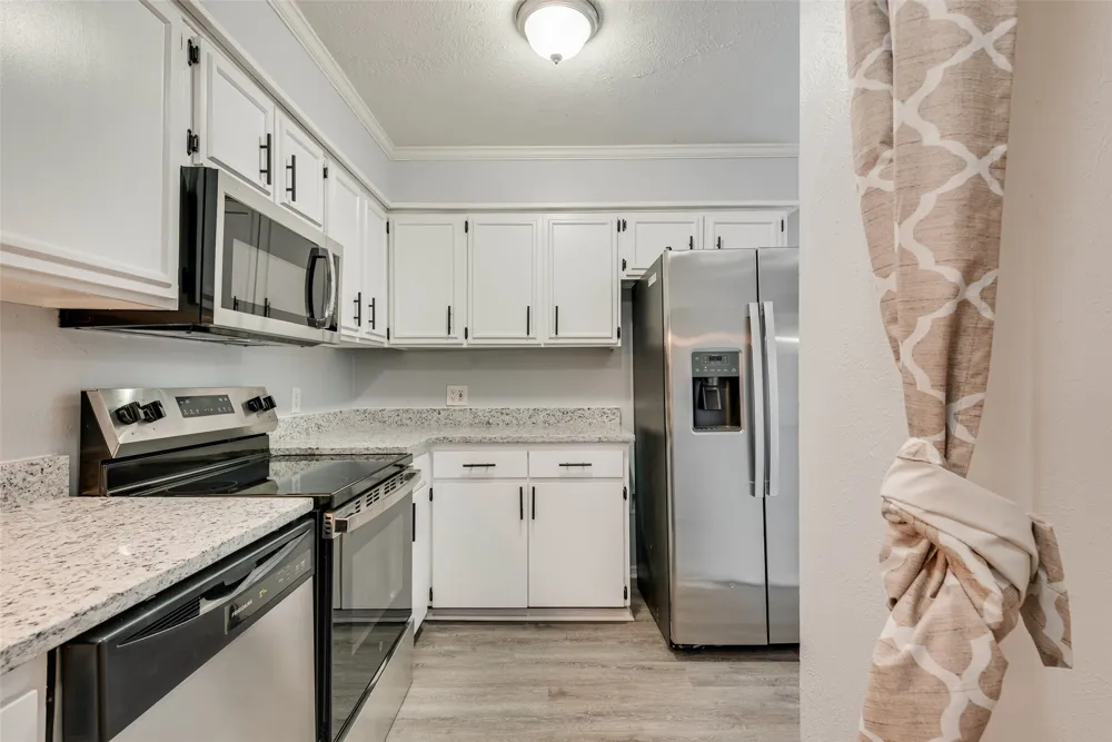 264 Rolling Hills Place Lancaster, TX 75146