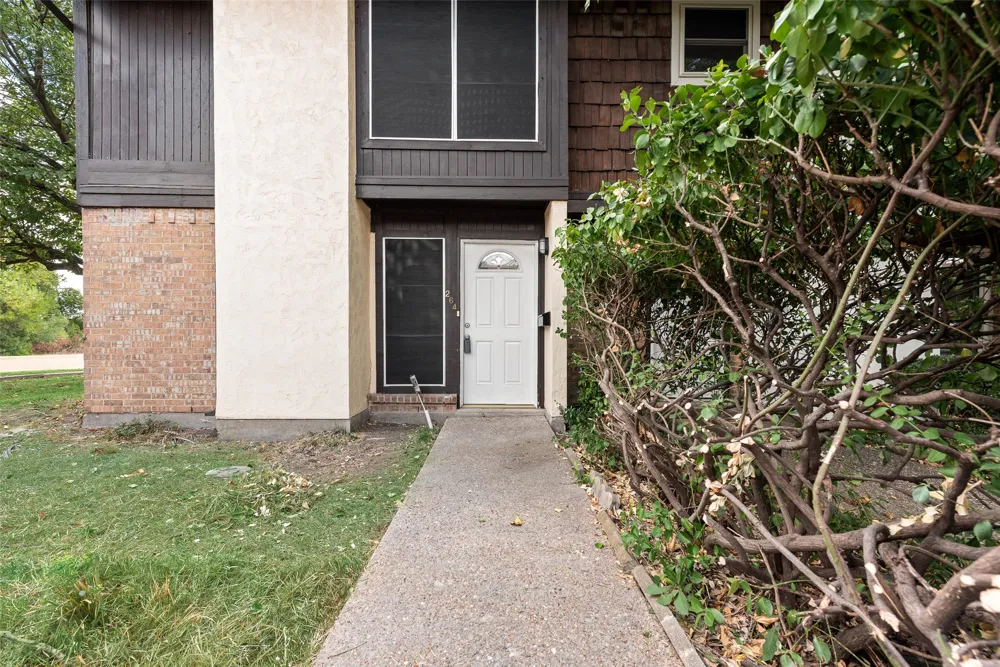264 Rolling Hills Place Lancaster, TX 75146