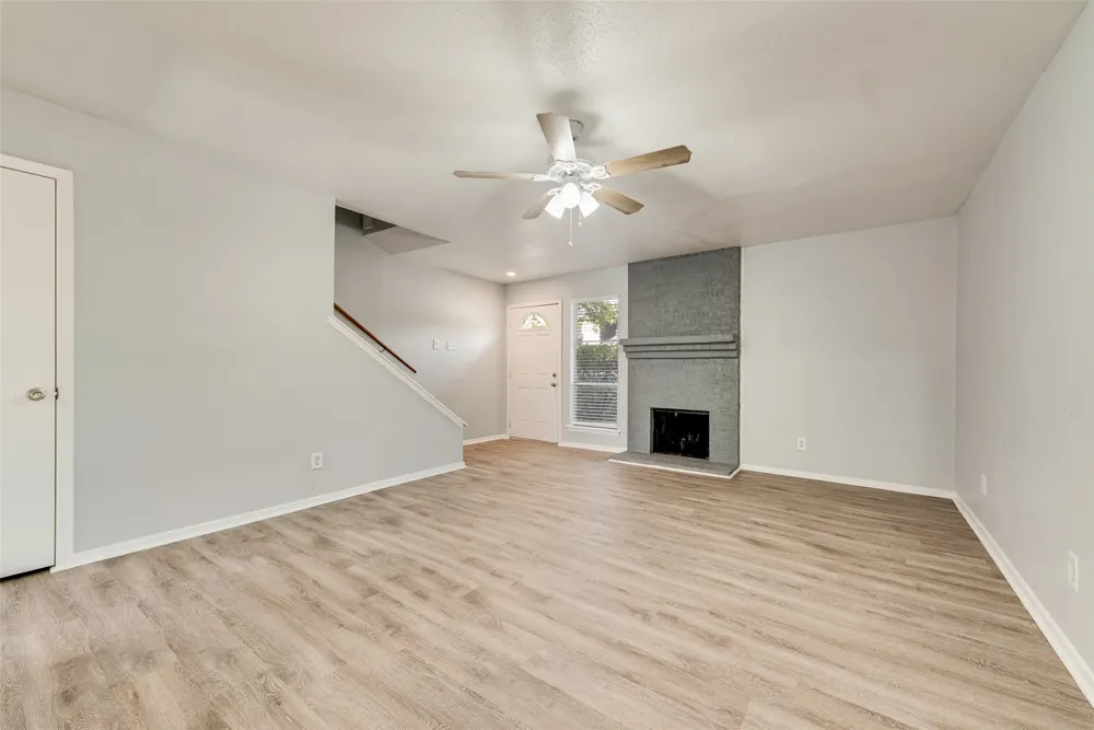 264 Rolling Hills Place Lancaster, TX 75146