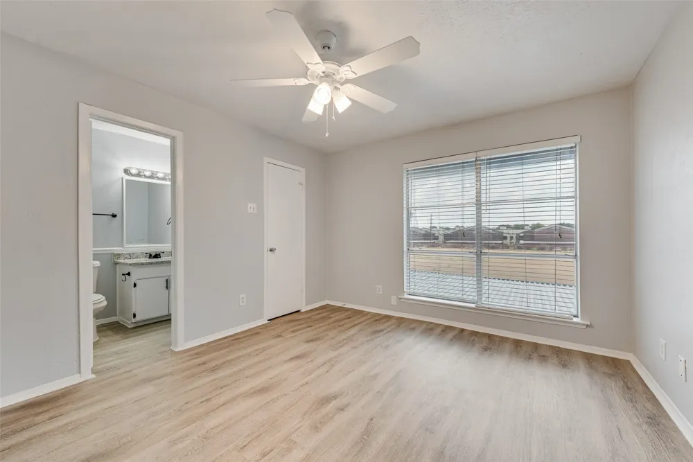264 Rolling Hills Place Lancaster, TX 75146