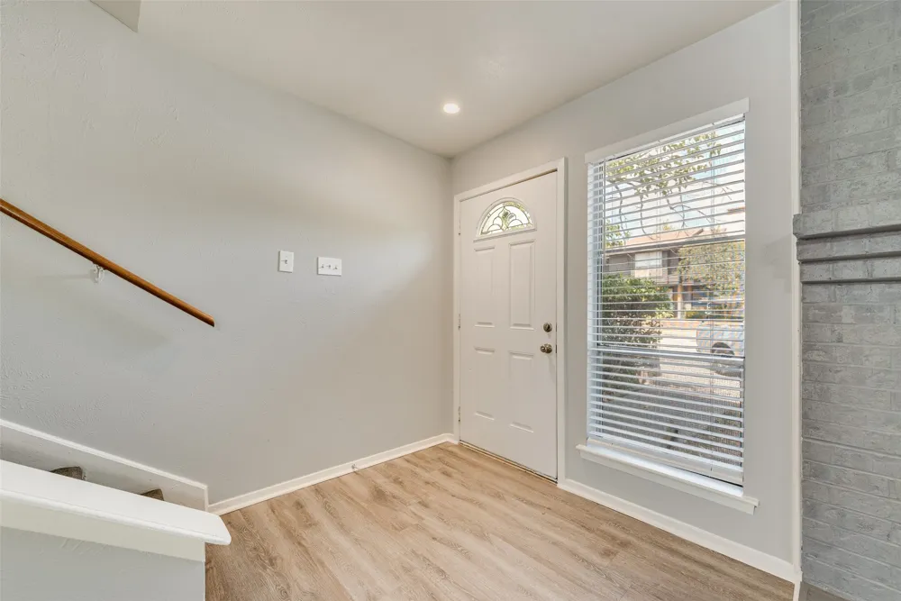 264 Rolling Hills Place Lancaster, TX 75146