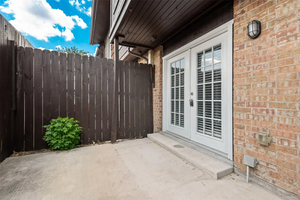 264 Rolling Hills Place Lancaster, TX 75146