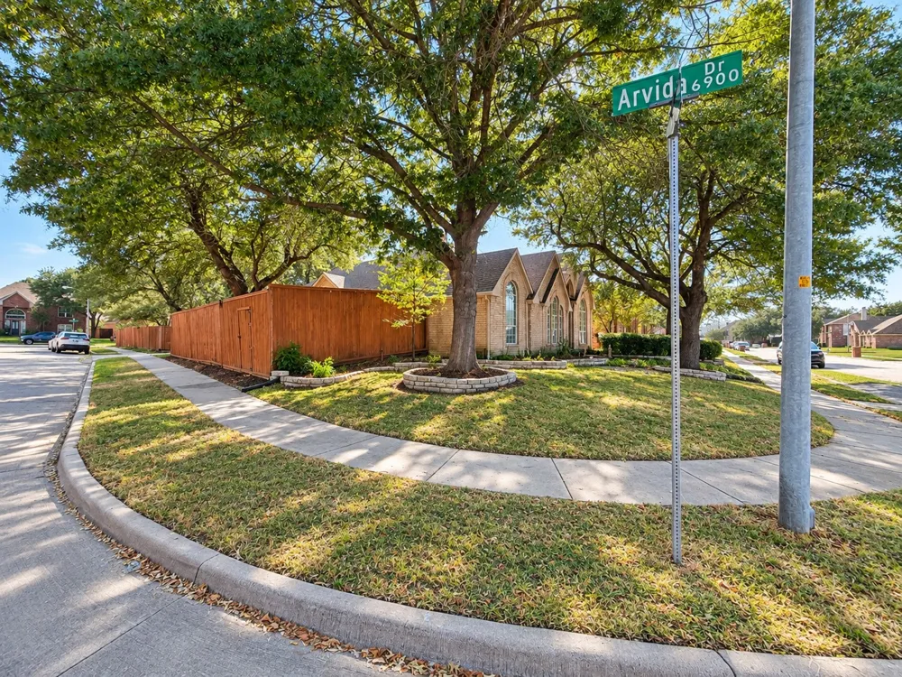 3900 Newhall Drive Plano, TX 75023