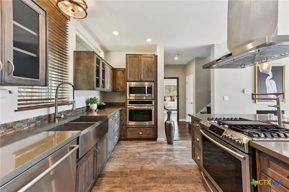 471 Turkey Drive Dripping Springs, TX 78620