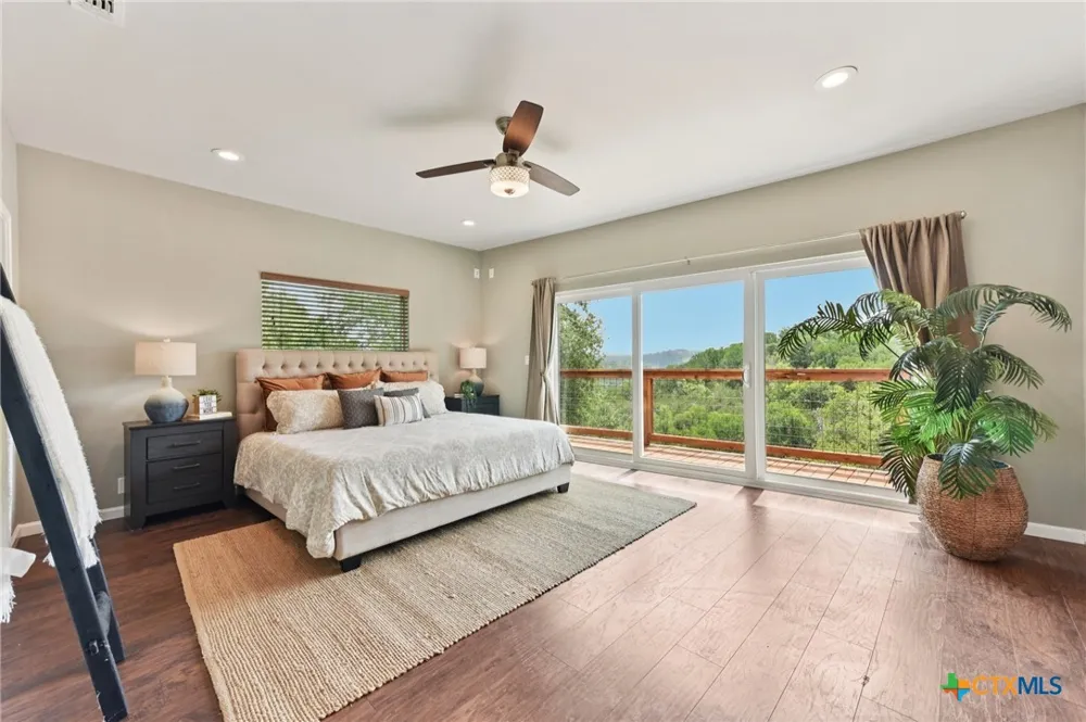 471 Turkey Drive Dripping Springs, TX 78620