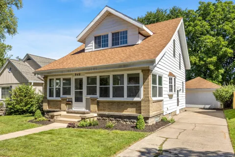946 Frederick Avenue NW