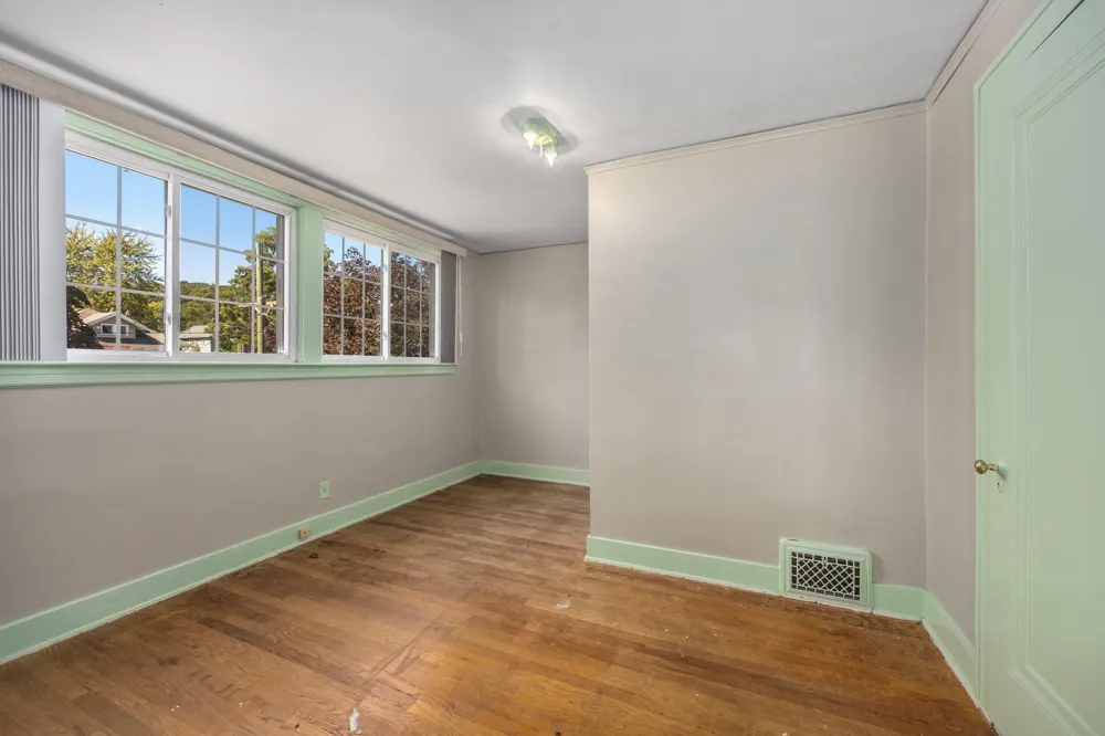 946 Frederick Avenue NW Grand Rapids, MI 49504