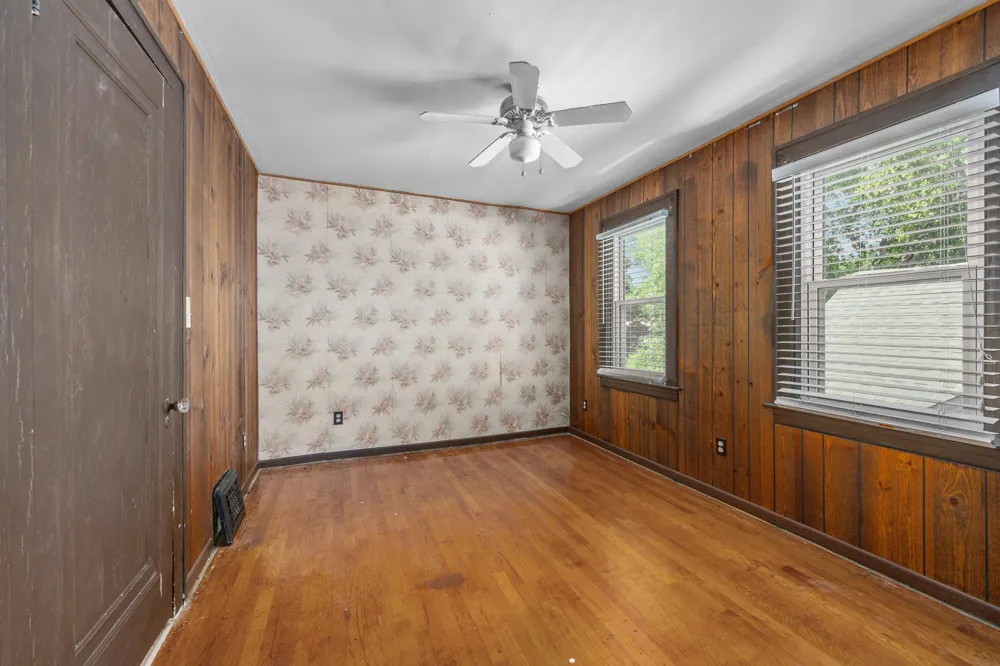 946 Frederick Avenue NW Grand Rapids, MI 49504