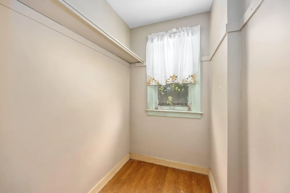 946 Frederick Avenue NW Grand Rapids, MI 49504