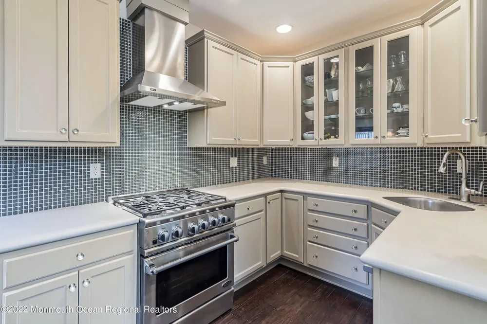 28 Twinlights Terrace Highlands, NJ 07732
