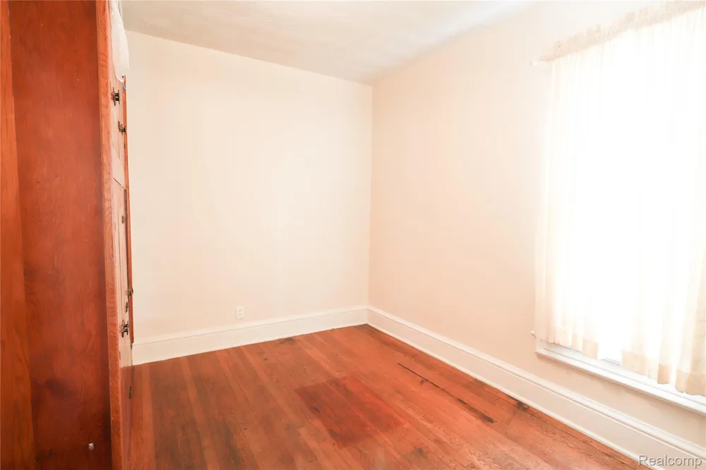 426 E 4th Street Monroe City, MI 48161
