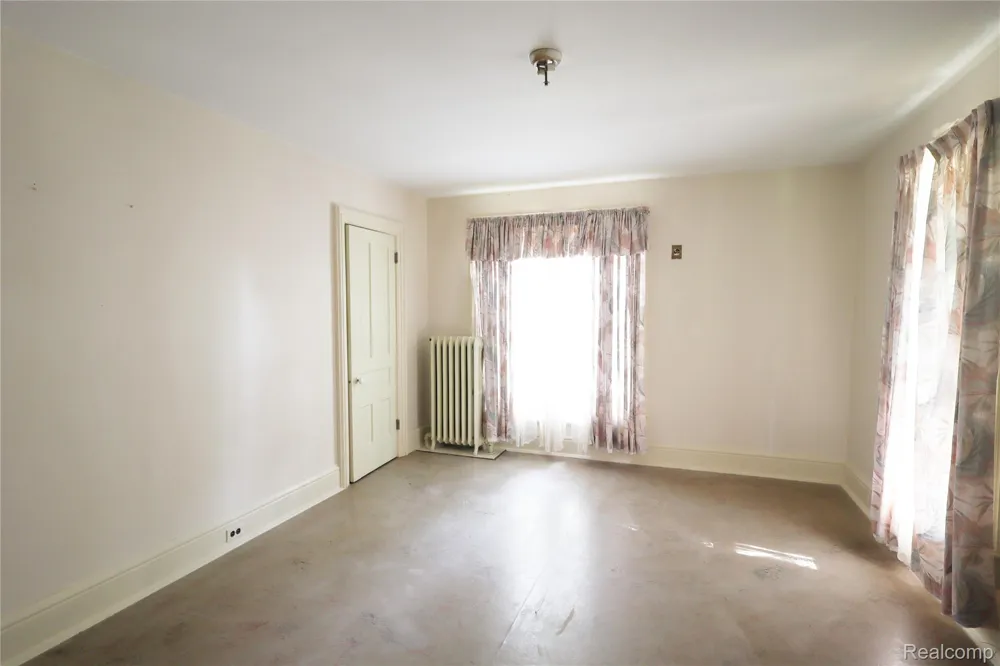 426 E 4th Street Monroe City, MI 48161