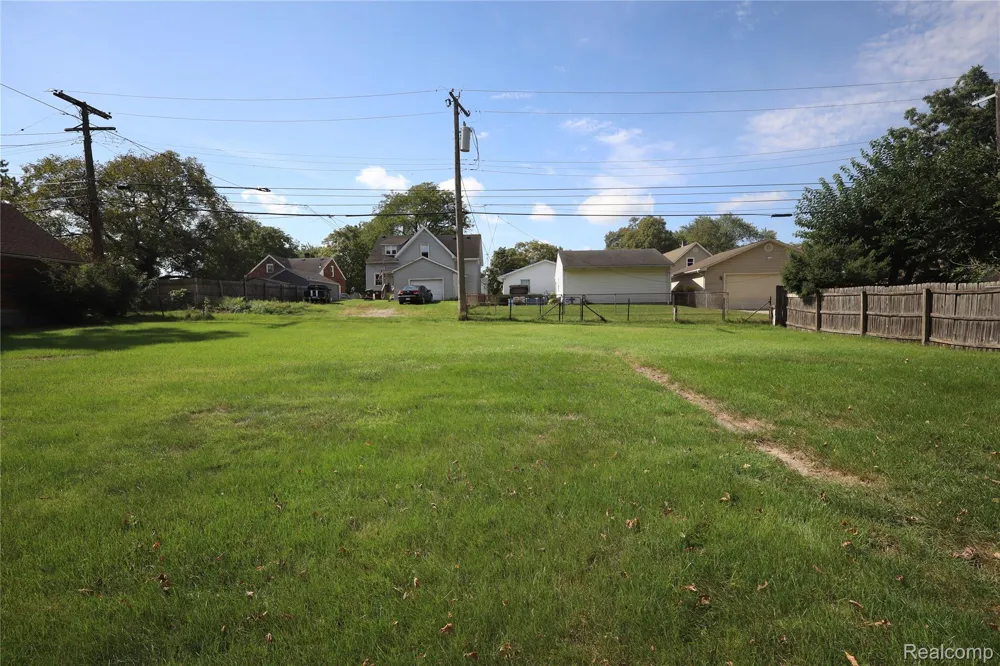 426 E 4th Street Monroe City, MI 48161