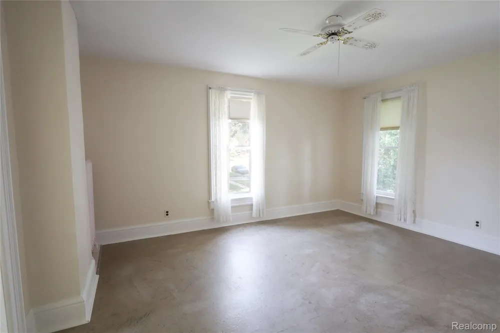 426 E 4th Street Monroe City, MI 48161