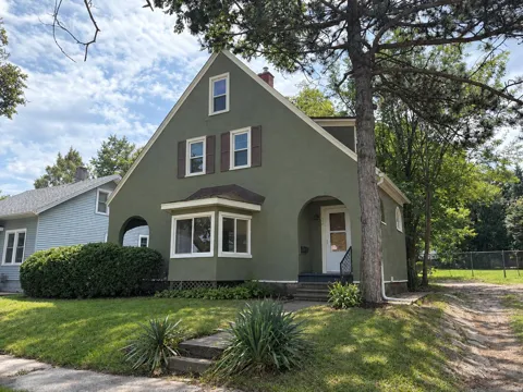 616 Lay Boulevard
