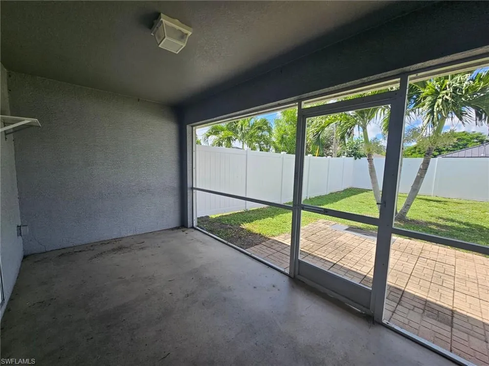 1036 SE 11th Street Cape Coral, FL 33990
