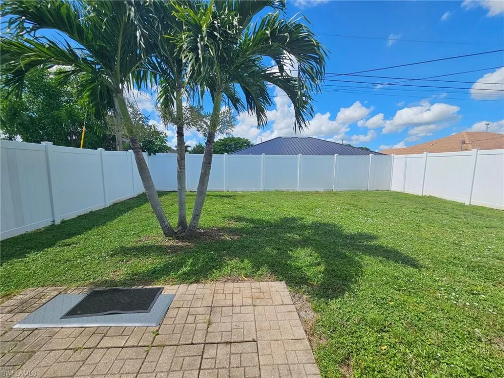 1036 SE 11th Street Cape Coral, FL 33990