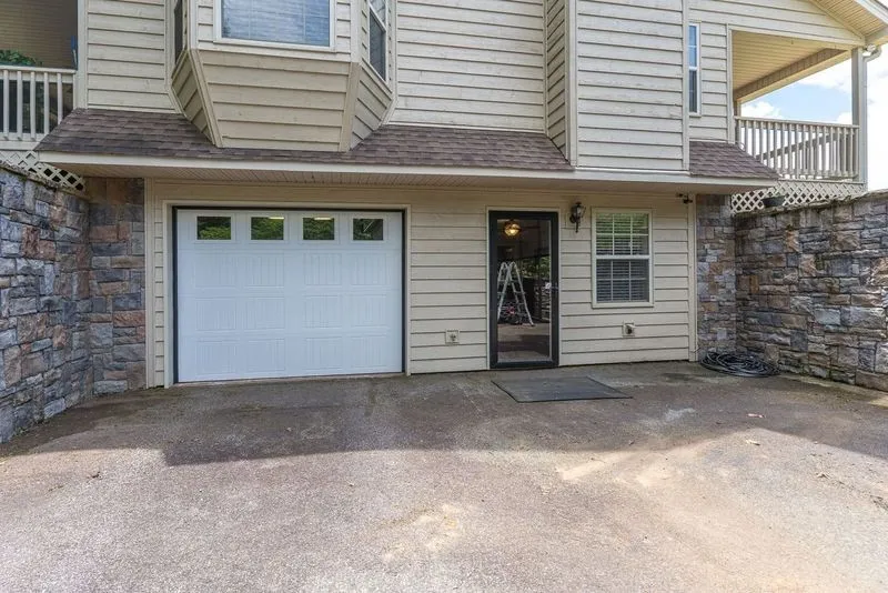 334 Avery Scroggs Rd Hayesville, NC 28904