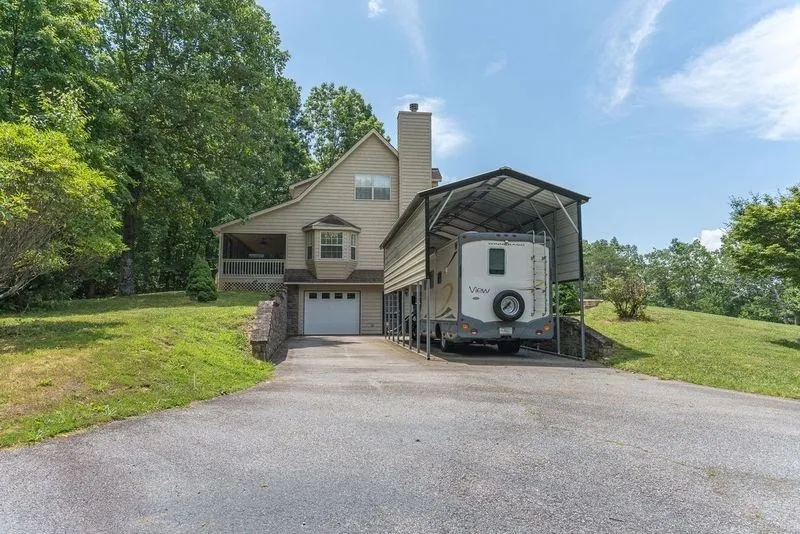334 Avery Scroggs Rd Hayesville, NC 28904