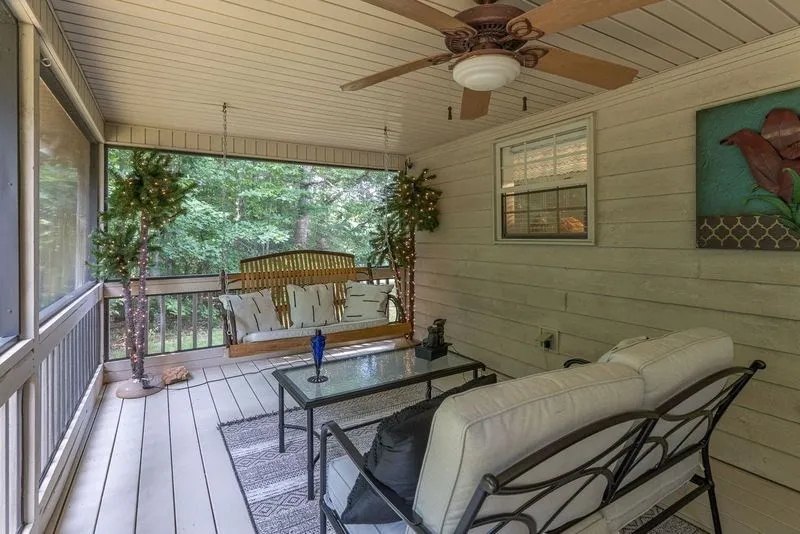 334 Avery Scroggs Rd Hayesville, NC 28904