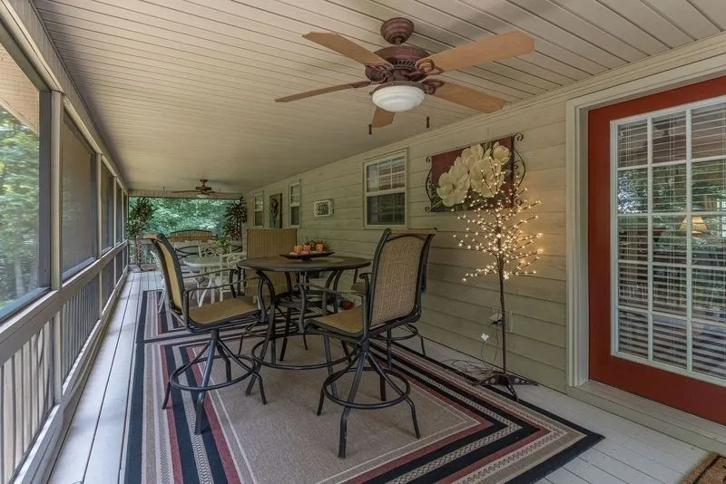 334 Avery Scroggs Rd Hayesville, NC 28904
