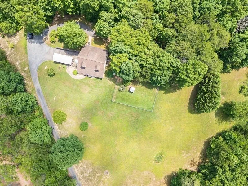 334 Avery Scroggs Rd Hayesville, NC 28904