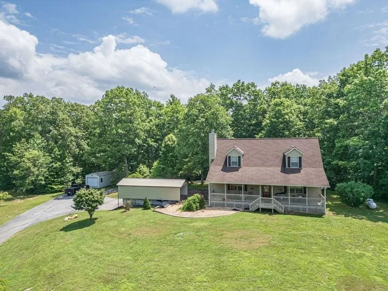 334 Avery Scroggs Rd Hayesville, NC 28904