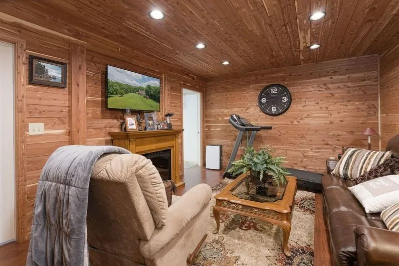 334 Avery Scroggs Rd Hayesville, NC 28904