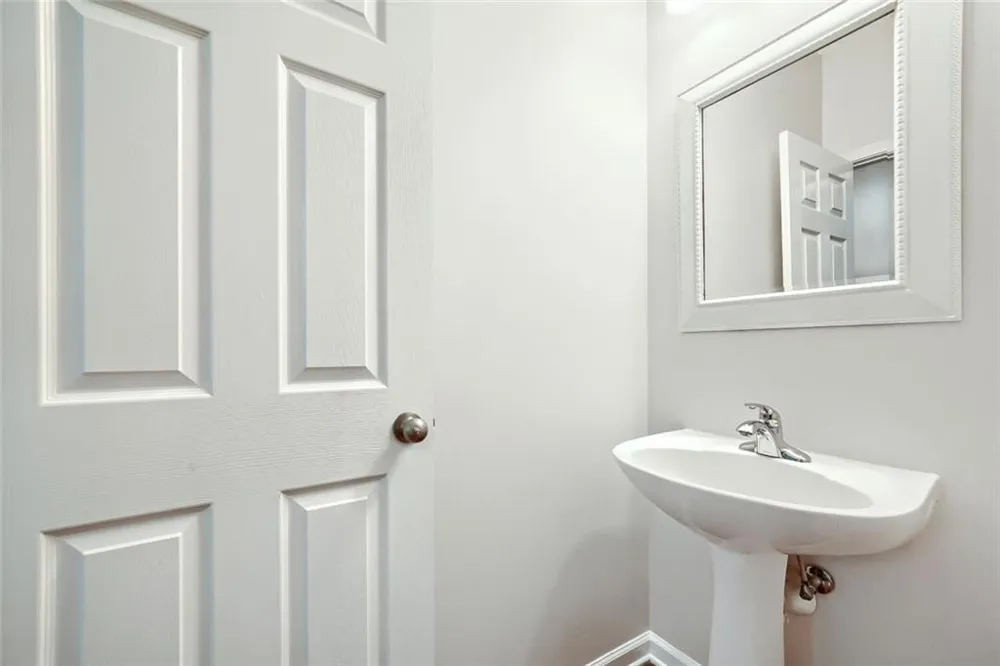 3849 Lake Sanctuary Way Atlanta, GA 30349