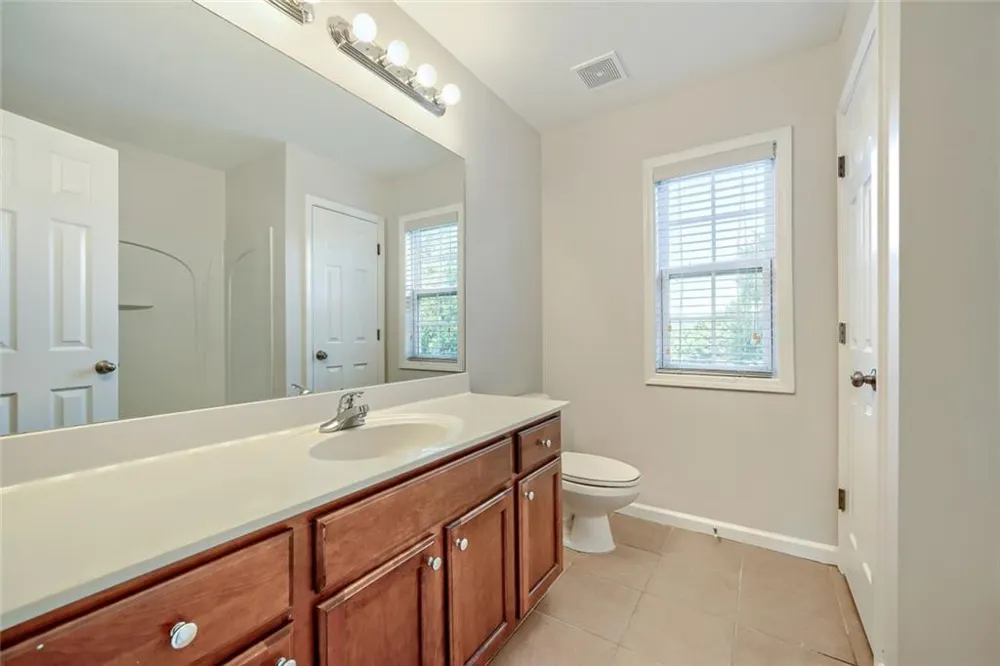 3849 Lake Sanctuary Way Atlanta, GA 30349