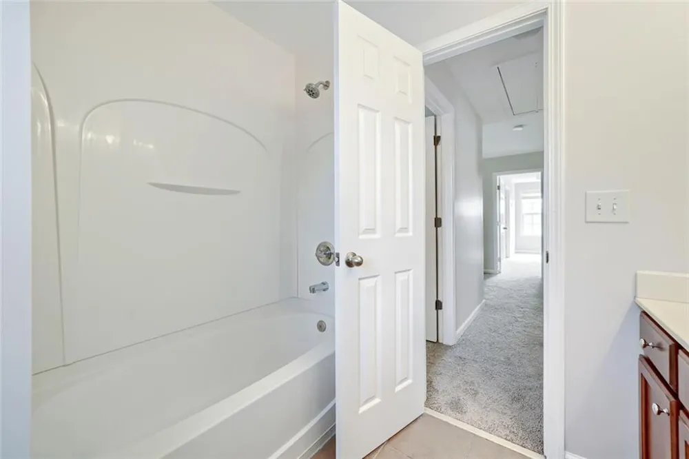 3849 Lake Sanctuary Way Atlanta, GA 30349