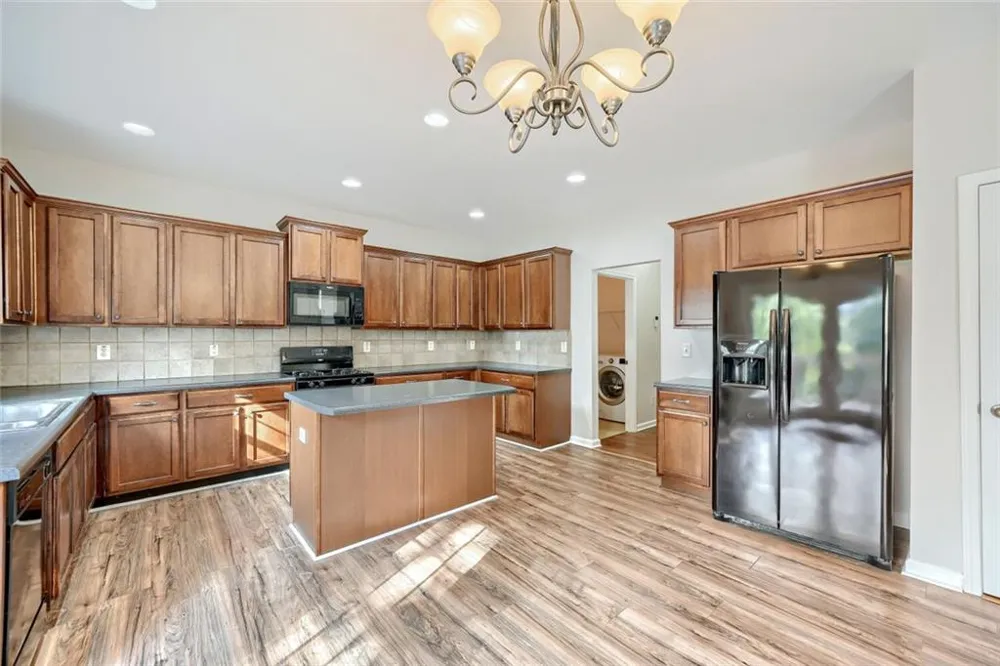 3849 Lake Sanctuary Way Atlanta, GA 30349