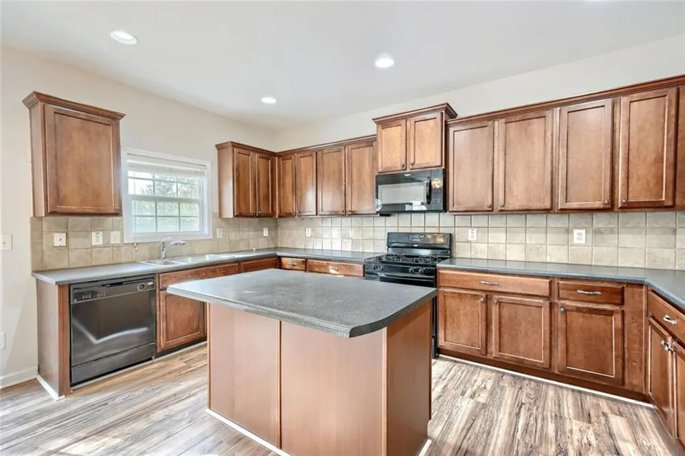 3849 Lake Sanctuary Way Atlanta, GA 30349