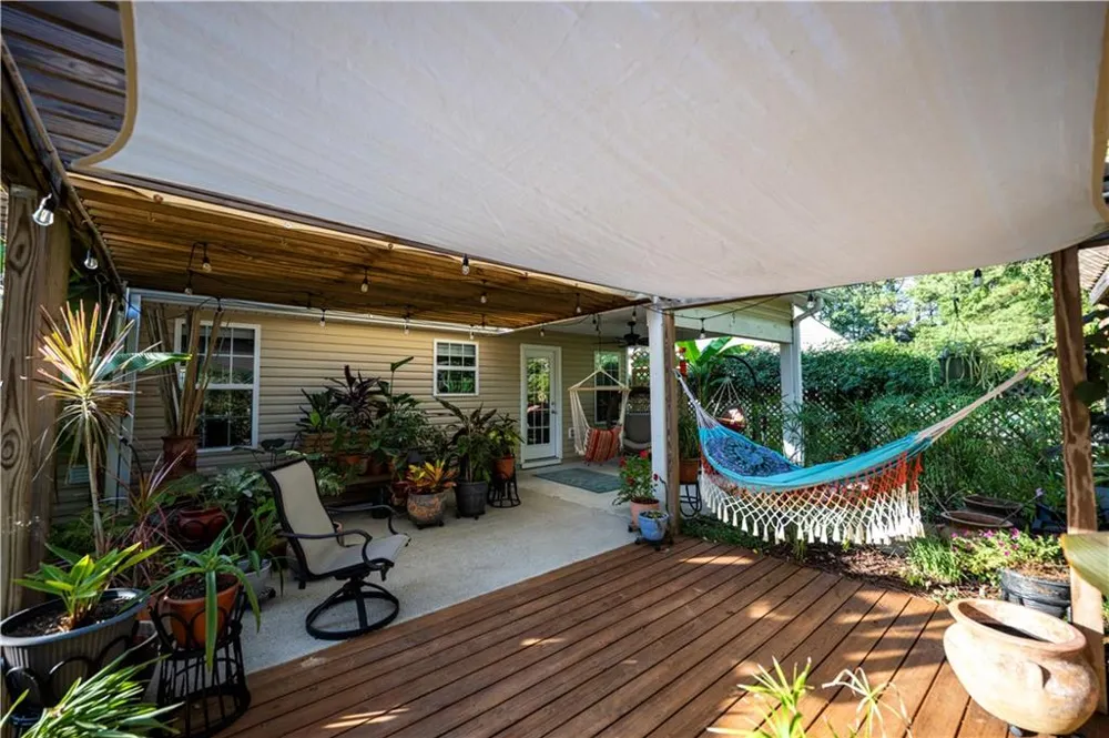 4147 Granite Falls Lane Loganville, GA 30052