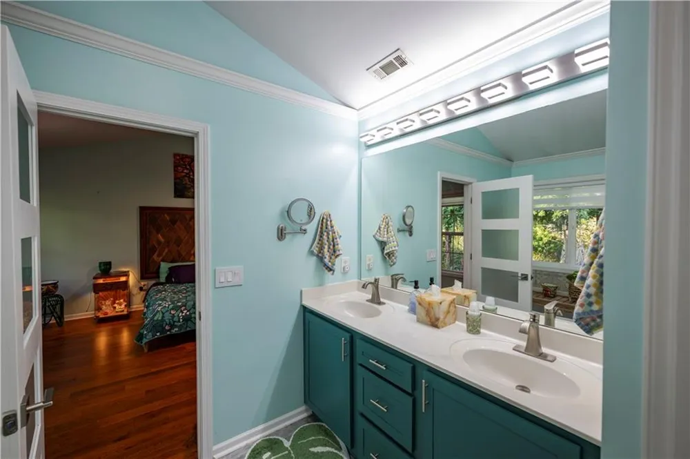 4147 Granite Falls Lane Loganville, GA 30052