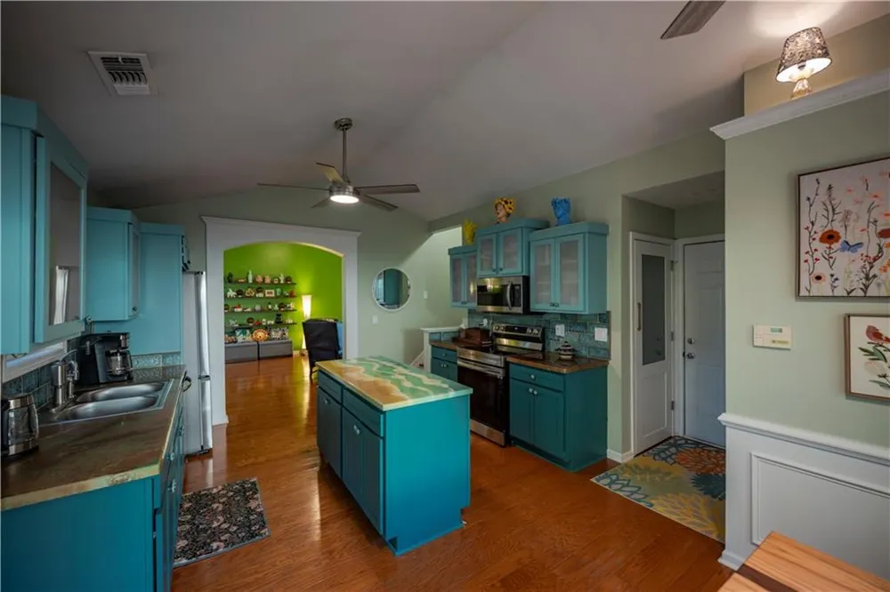 4147 Granite Falls Lane Loganville, GA 30052