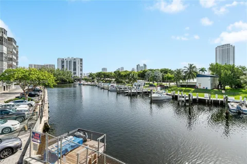 26 Diplomat Pkwy #2390
