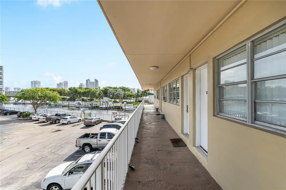 26 Diplomat Pkwy #2390 Hallandale Beach, FL 33009
