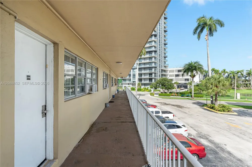 26 Diplomat Pkwy #2390 Hallandale Beach, FL 33009