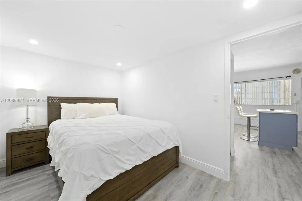 26 Diplomat Pkwy #2390 Hallandale Beach, FL 33009