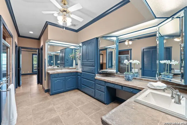 8520 ALYDAR CIR Fair Oaks Ranch, TX 78015